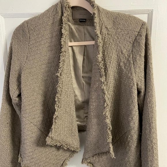 NWT Blank NYC Long Sleeve Fringe Beige Blazer Size Small - Picture 1 of 4